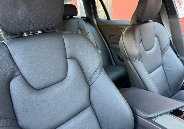 Volvo V60 cena 139999 przebieg: 120000, rok produkcji 2021 z Gdańsk małe 352